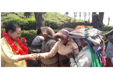 മരണവീട്ടിലും കല്യാണവീട്ടിലും വന്ന് അഭിനയിക്കാനല്ല എംപി; ഇന്നസെന്റിന് പിന്തുണയുമായി സംവിധായകന്‍ കമല്‍