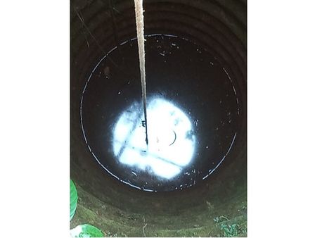 കണ്ണൂരിൽ കുടിവെള്ളം മുട്ടിച്ച് ക്രൂരത; വീട്ടുടമയുമായി തെറ്റിയ അയല്‍വാസി കിണറ്റില്‍ മണ്ണെണ്ണ ഒഴിച്ചു, പത്തോളം കുടുംബങ്ങളുടെ കുടിവെള്ളം മുട്ടി