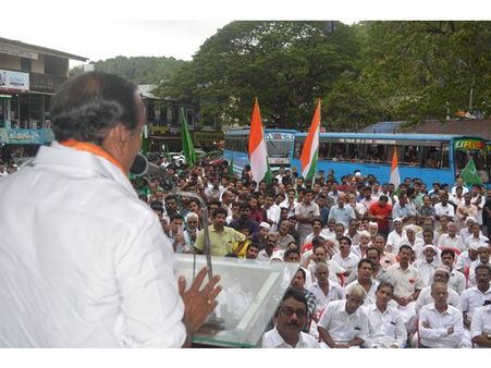 സമീപ കാലത്തൊന്നുമില്ലാത്ത പിന്തുണയാണ് യുഡിഎഫിന് ലഭിക്കുന്നു; കോഴിക്കോട്ട് യുഡിഎഫ് മുന്നേറ്റമെന്ന് മുസ്ലിം ലീഗ്!!