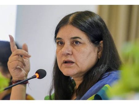 വോട്ടര്‍മാരെ ഭീഷണിപ്പെടുത്തിയ സംഭവം; മനേക ഗാന്ധിക്ക് കാരണം കാണിക്കല്‍ നോട്ടീസ്