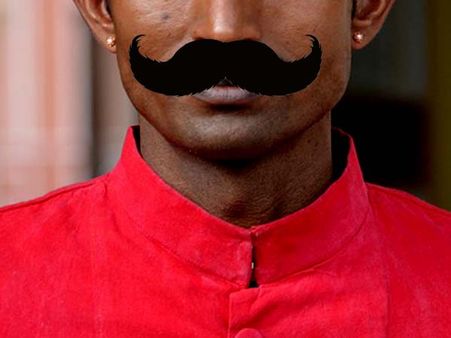 രസകരമായ തിരഞ്ഞെടുപ്പ് വിശേഷം ഗുജറാത്തില്‍ നിന്നും; രാഷ്ട്രീയ പോരാട്ടത്തിനായി രണ്ടര അടി മീശക്കാരനും