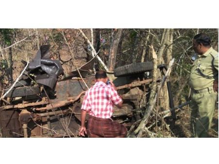 രാമക്കല്‍മേടിലെ ഓഫ് റോഡ് ജീപ്പ് സഫാരിക്ക് കടിഞ്ഞാണ്‍: നടപടി ഒരാളുടെ മരണത്തിനിടയാക്കിയ ദുരന്തത്തോടെ!!