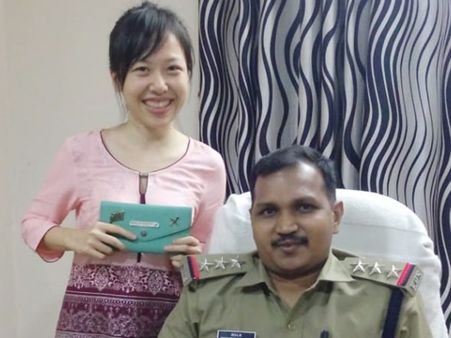 നഷ്ടപ്പെട്ട പഴ്സ് മണിക്കൂറുകൾക്കകം കണ്ടെത്തി; പോലീസിന്റെ മികവിന് നന്ദിയറിയിച്ച് തായ്‌വാൻ യുവതി