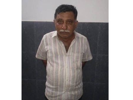 അഞ്ചേകാല്‍ കിലോ കഞ്ചാവുമായി അന്താരാഷ്ട്ര കുറ്റവാളി പിടിയില്‍: കറുപ്പ് കടത്ത് കേസിലും പ്രതിയെന്ന്!!