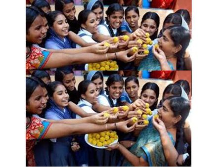 ഹയര്‍സെക്കന്‍ഡറി പരീക്ഷ: മിന്നിത്തിളങ്ങി കോഴിക്കോട്, ജില്ലയിലെ വിജയശതമാനം 87.44!