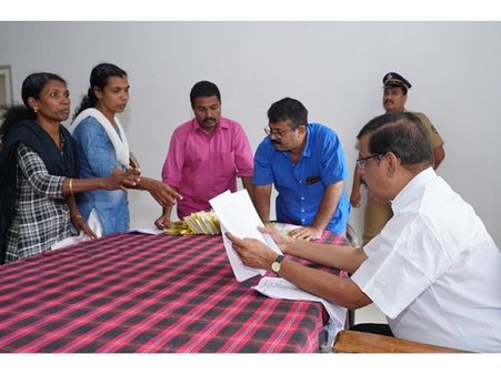 വീടിന്റെ വലിപ്പം അടിസ്ഥാനമാക്കി വരുമാനം കണക്കാക്കാനാവില്ല... റേഷന്‍ കാര്‍ഡ് നല്‍കുന്നതിലെ മാനദണ്ഡങ്ങള്‍ പുതുക്കണം, വിമർശനവുമായി മനുഷ്യാവകാശ കമ്മീഷൻ