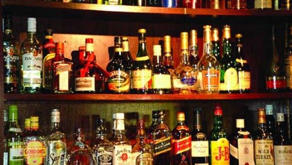 മലയാളി കാത്തിരുന്ന ദിനം; ബെവ്കോ ഇന്നലെ മാത്രം വിറ്റത് 52 കോടിയുടെ മദ്യം, കൂടുതൽ പാലക്കാട്