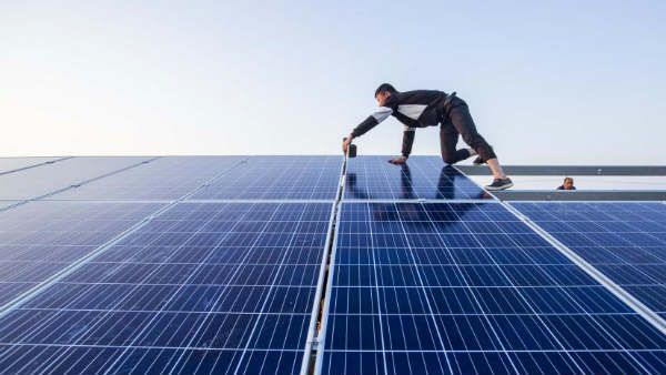 സോളാര്‍ എനര്‍ജിയില്‍ മിന്നുന്ന ചൈന; സൗകര്യം വിപുലപ്പെടുത്തുന്നു, കുതിപ്പിന് തടയിടാന്‍ ഇന്ത്യ