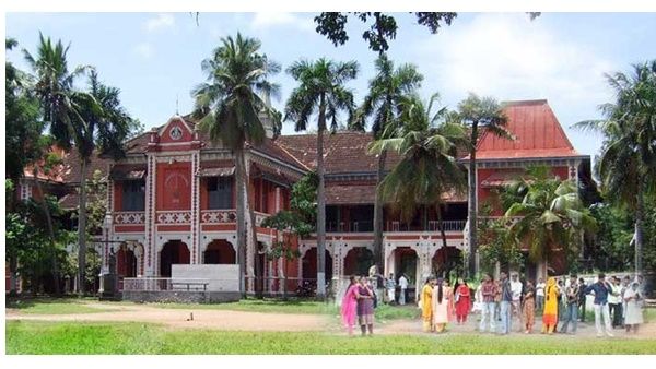 യൂണിവേഴ്സിറ്റി കോളേജിലെ ആത്മഹത്യാശ്രമം; ഭയമില്ലാതെ പഠിക്കാനുള്ള സാഹചര്യം ഉണ്ടാകണമെന്ന് വിദ്യാർത്ഥിനി