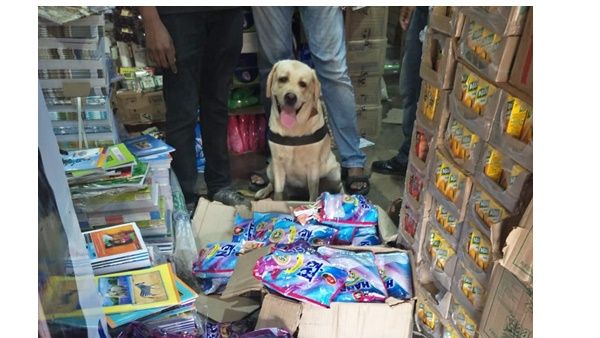 'ലിസി ' മണംപിടിച്ച് കണ്ടെത്തിയത് 4 ചാക്ക് നിരോധിത പുകയില ഉൽപ്പന്നങ്ങൾ; ആലപ്പുഴയിൽ വൻ ലഹരിവേട്ട