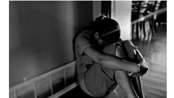 ഉറക്കത്തിലായിരുന്ന 13 കാരിയെ പീഡിപ്പിച്ചു; അമ്മയുടെ സുഹൃത്തിന് 10 വര്‍ഷം കഠിനതടവ്