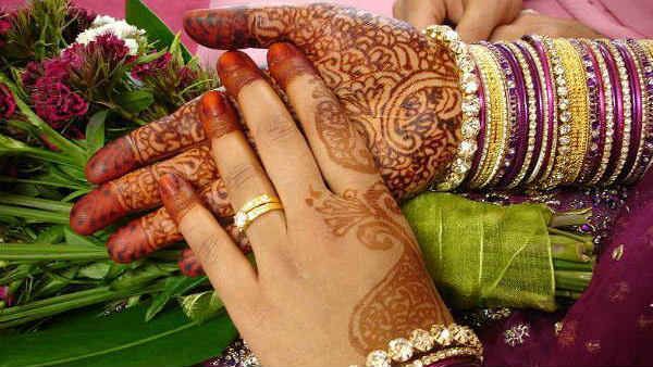 മുത്തലാഖ് ബില്ല് ലോക്‌സഭയില്‍ പാസായി; എതിര്‍ത്തത് 74 അംഗങ്ങള്‍, കടുത്ത വിമര്‍ശനവുമായി ശശി തരൂര്‍