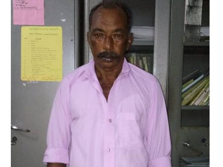 ഫോറസ്റ്റ് ഉദ്യോഗസ്ഥരെ തോക്ക് കാട്ടി ഭീക്ഷണിപ്പെടുത്തിയ മൃഗവേട്ട സംഘാംഗം പിടിയിൽ