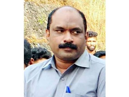 വയനാട് എന്‍ജിനീയറിംഗ് കോളജ് അധ്യാപകന്‍ ലോഡ്ജ് മുറിയില്‍ മരിച്ച നിലയില്‍; മരിച്ചത് തിരുവനന്തപുരം സ്വദേശി