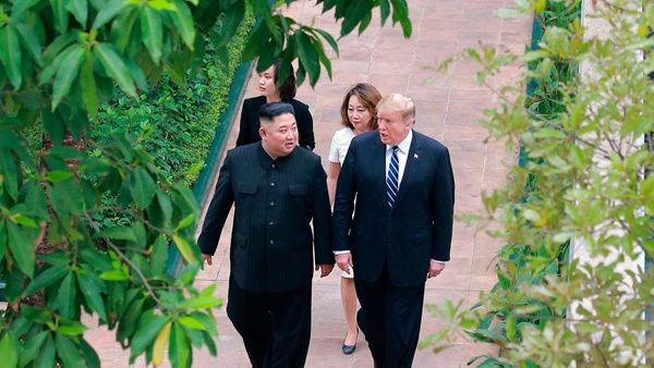 കിമ്മിന് ട്രംപിന്റെ കത്ത്; യുഎസ്.- വടക്കന്‍ കൊറിയ ബന്ധത്തിനുളള ശുഭസൂചനയോ? മുൻപും കത്തിടപാടുകൾ