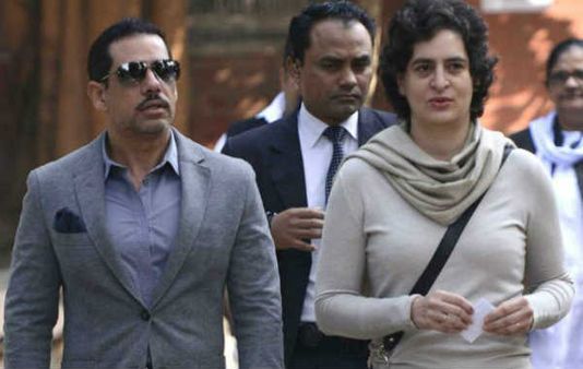 പ്രിയങ്കയുടെ തടങ്കല്‍ ഭരണഘടനാ വിരുദ്ധം, ജനാധിപത്യം തുടരാന്‍ അനുവദിക്കൂ, പ്രതിഷേധവുമായി വദ്ര