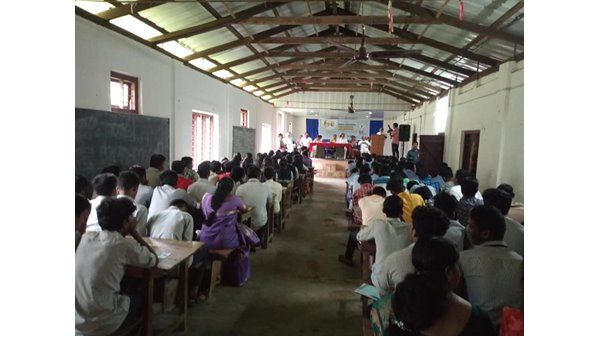 വായനാപക്ഷാചരണം; കുട്ടികള്‍ക്കു മുന്നില്‍ വായനയുടെ അനുഭവലോകം തുറന്ന് എഴുത്തുകാര്‍...