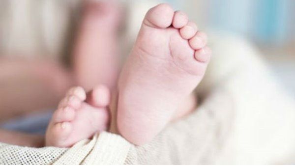 ഒരു കുഞ്ഞിന് മൂന്ന് അച്ഛന്മാർ? ആശുപത്രിയിൽ നാടകീയത, ഒടുവിൽ സംഭവിച്ചത്...