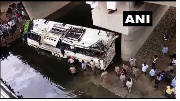 യമുന അതിവേഗ പാതയിൽ ബസ് അപകടം; 29 പേർ മരിച്ചു, നിരവധി പേർക്ക് ഗുരുതര പരുക്ക്