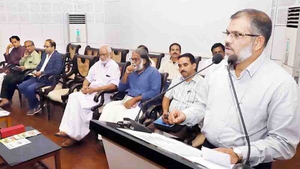 രാഷ്ട്രീയ പാര്‍ട്ടികളുടെ അജണ്ടകള്‍ നടപ്പാക്കുവാനുള്ള ഉപകരണമായി വിദ്യാഭ്യാസത്തെ കാണരുത്: വിസി