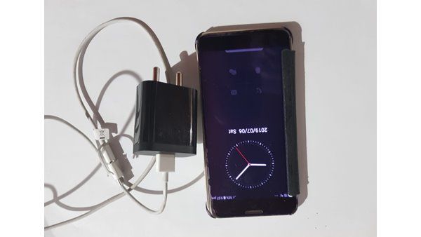 മൊമ്പൈൽ ചാർജറുകൾ ഉപയോഗിക്കുമ്പോൾ ശ്രദ്ധിക്കുക; അപകടങ്ങൾ ഒളിഞ്ഞിരിക്കുന്നു, പൊതുജനങ്ങള്‍ ശ്രദ്ധിക്കേണ്ട കാര്യങ്ങളെ വിശദീകരിച്ച് ഇടുക്കി ഇലക്ടിക്കല്‍ ഇന്‍സ്‌പെക്ടറേറ്റ് !