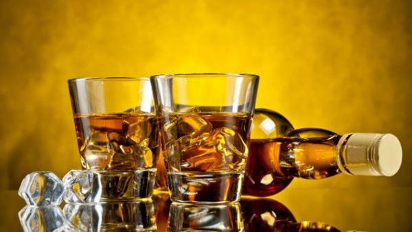 ദുബായിലെ വിനോദ സഞ്ചാരികള്‍ക്ക് ഇനി മുതല്‍ 30 ദിവസത്തെ സൗജന്യ മദ്യ ലൈസന്‍സ് ലഭിക്കും