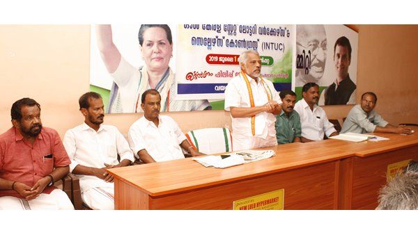 കാരുണ്യ ലോട്ടറിയും ബെനഫലന്റ് ഫണ്ടും നിര്‍ത്തലാക്കാനുള്ള സര്‍ക്കാര്‍ നീക്കം; ഐഎന്‍ടിയുസി സംസ്ഥാന വ്യാപക പ്രക്ഷോഭത്തിനൊരുങ്ങുന്നു!