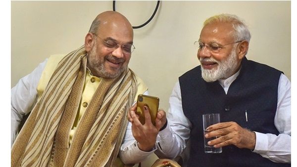 മുത്തലാഖ് ബിൽ: ചരിത്രപരമായ തെറ്റ് തിരുത്തപ്പെട്ടുവെന്ന് പ്രധാനമന്ത്രി, മോദിയെ അഭിനന്ദിച്ച് അമിത് ഷാ