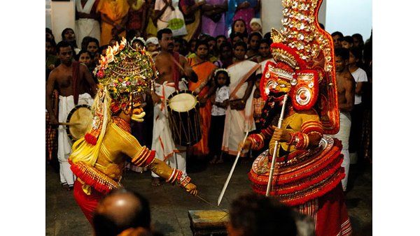 പറശ്ശിനിക്കടവ് തിരുവപ്പന മഹോത്സവം; നാല് തോക്കിലധികം ഉപയോഗിക്കരുതെന്ന്നിർദേശം, തോക്കിൽ പെല്ലറ്റുണ്ടാവരുതെന്ന് മനുഷ്യാവകാശ കമ്മിഷന്‍