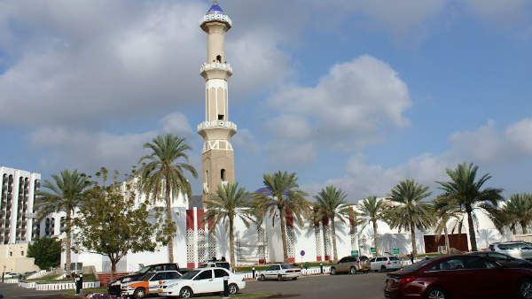 ഒമാനില്‍ നിന്ന് വിദേശികള്‍ കൂട്ടത്തോടെ ഒഴിയുന്നു; ഒരുവര്‍ഷത്തിനിടെ രാജ്യംവിട്ടത് 65000 പേര്‍