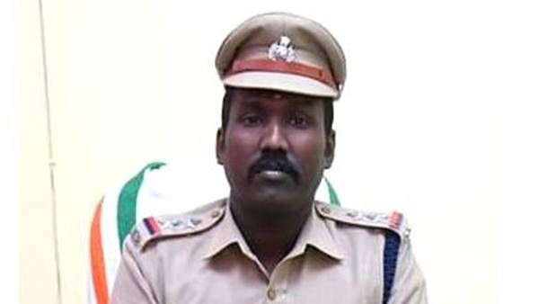 സസ്പെൻഷനിലായ എസ്.ഐക്ക് പിറ്റേന്ന് ബാഡ്ജ് ഓഫ് ഓണർ