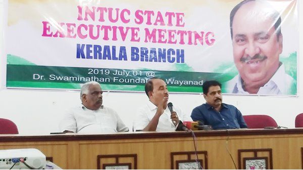 ഐഎന്‍ടിയുസി സംഘടനാ തിരഞ്ഞെടുപ്പ് അടുത്ത വര്‍ഷം; സംസ്ഥാന ഐടി സെല്‍ സംസ്ഥാന ക്യാംപ് സമാപിച്ചു, 44 തൊഴില്‍ നിയമങ്ങള്‍ നാലാക്കാനുള്ള മോദി സര്‍ക്കാരിന്റെ നീക്കം രാഷ്ട്രീയതന്ത്രമെന്ന് ആര്‍ ചന്ദ്രശേഖരന്‍!