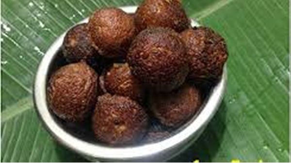 എണ്ണപ്പലഹാര കടകളില്‍ റെയ്ഡ്, നാലു സ്ഥാപനങ്ങള്‍ അടച്ചുപൂട്ടി; ചായക്ക് കടികിട്ടാതെ നാട്ടുകാര്‍