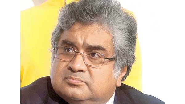 ആര്‍ട്ടിക്കിള്‍ 370 ശരിക്കും ഇല്ലാതായോ.... കശ്മീര്‍ വിഭജനത്തില്‍ ഹരീഷ് സാല്‍വെയുടെ മറുപടി ഇങ്ങനെ