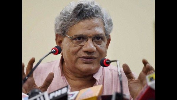 ഗവർണർക്ക് കത്തയച്ചിട്ടും കാര്യമുണ്ടായില്ല; സീതാറാം യെച്ചൂരിയെ ശ്രീനഗർ വിമാനത്താവളത്തിൽ തടഞ്ഞു!