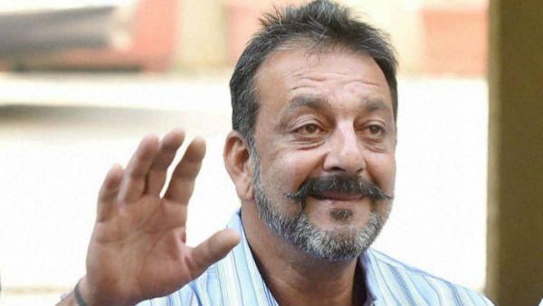 ഒരു രാഷ്ട്രീയ പാര്‍ട്ടിയിലേക്കും ഇല്ലെന്ന് സഞ്ജയ് ദത്ത്, മഹാരാഷ്ട്ര മന്ത്രിയെ തള്ളി സൂപ്പര്‍ താരം!