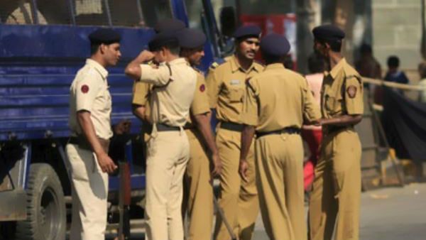 പോലീസ് സ്റ്റേഷനില്‍ ക്രിമിനലിന്റെ പിറന്നാള്‍ ആഘോഷം: അഞ്ച് പോലീസുകാര്‍ക്ക് സസ്പെന്‍ഷന്‍!!