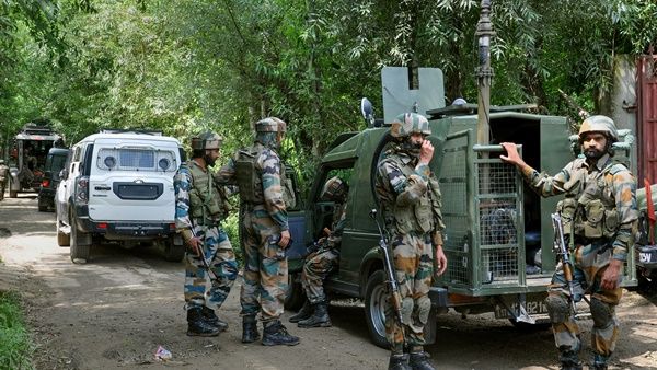 അതിർത്തിയിൽ പാകിസ്താന്റെ നുഴഞ്ഞുകയറ്റ ശ്രമം ഇന്ത്യ പരാജയപ്പെടുത്തി; 5 പേരെ വധിച്ചെന്ന് സൈന്യം