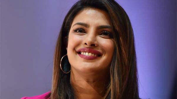 പ്രിയങ്ക ചോപ്രക്കെതിരെ പാകിസ്താന്‍; ഐക്യരാഷ്ട്രസഭയ്ക്ക് കത്തയച്ചു!! അംബാസഡര്‍ പദവി ഒഴിയണം