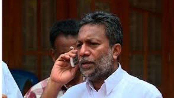 പികെ രാഗേഷിന് സ്ഥലം മാറ്റം: പള്ളിക്കുന്ന് ബാങ്ക് പിരിച്ചുവിടാന്‍ നീക്കം, പ്രതികാര നടപടിയെന്ന്!!