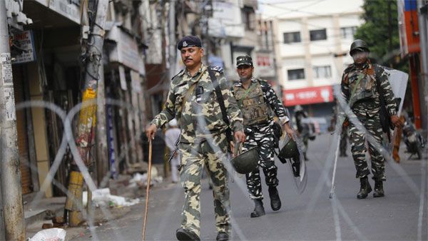 സുരക്ഷാ സേനക്കെതിരെയുള്ള ആരോപണം തള്ളി പോലീസും സിആര്‍പിഎഫും!! ട്വിറ്റര്‍ അക്കൗണ്ടിനെതിരെ നടപടി വേണം!