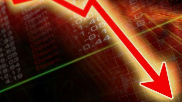 ഓഹരി വിപണിയില്‍ 'രക്തച്ചൊരിച്ചില്‍' ... സെൻസെക്‌സ് 700 പോയന്റ് ഇടിഞ്ഞു; ഡോളറിനെതിരെ രൂപ കൂപ്പുകുത്തി