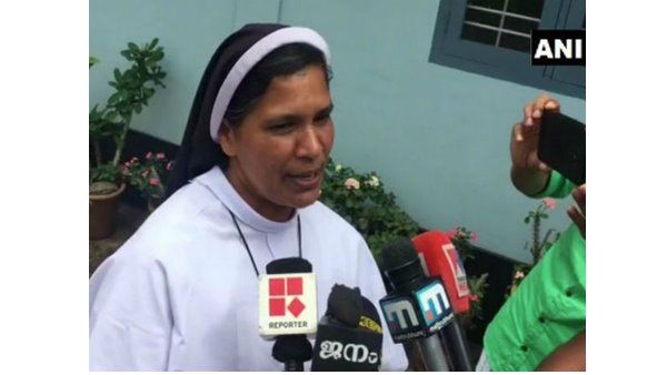 ഞെട്ടിക്കുന്ന വെളിപ്പെടുത്തലുമായി സിസ്റ്റർ ലൂസി കളപ്പുരയുടെ ആത്മകഥ; വെളിപ്പെടുത്തൽ പ്രമുഖർക്കെതിരെ?