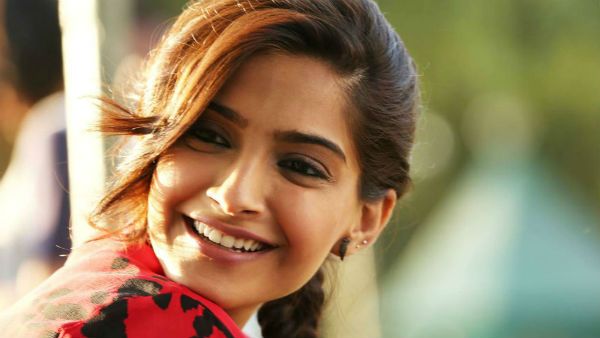 രാജ്യത്ത് വിഭജന രാഷ്ട്രീയമെന്ന് നടി സോനം കപൂര്‍; 70 വര്‍ഷം മുമ്പ് ഇന്ത്യ ഒന്നായിരുന്നു... പൊങ്കാല