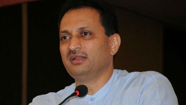 രാജ്യദ്രോഹികളാണ് അവര്‍... ഐഎഎസ് ഉദ്യോസ്ഥനെതിരെ വിവാദ ബിജെപി നേതാവ്, കാരണം ഇതാണ്