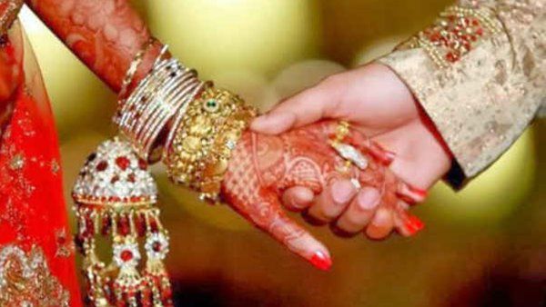 ഹിന്ദു പേര് തന്നെ വേണം; വിവാഹം രജിസ്റ്റർ‌ ചെയ്യാൻ കഴിയില്ലെന്ന് ഗുരുവായൂർ നഗരസഭ, വിവാദത്തിലേക്ക്...