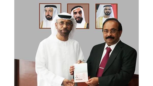 പ്രവാസി വ്യവസായി ജോണ്‍ മത്തായിയ്ക്ക് യുഎഇ ഗവര്‍മെന്റിന്റെ ഗോള്‍ഡ് കാര്‍ഡ് വീസ