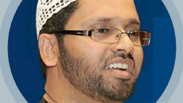 സിംസാറുല്‍ ഹഖ് ഹുദവിക്ക് ഓണാശംസകള്‍ നേര്‍ന്ന് അനീസ് സലീം