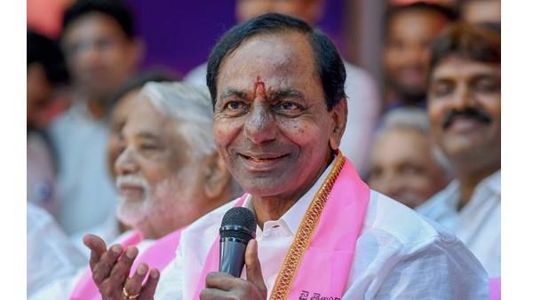 തെലങ്കാനയിൽ നിയമസഭ വികസനം: ആറ് മന്ത്രിമാരിൽ രണ്ട് പേർ വനിതകൾ, കെസിആറിന്റെ മകനും മരുമകനും മന്ത്രിമാർ