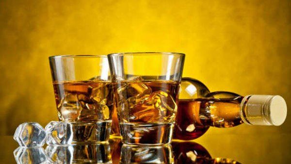 തിരുവോണത്തിന് മദ്യം കിട്ടാക്കനിയാകും; കൺസ്യൂമർ‌ ഔട്ട്ലെറ്റുകൾ പ്രവർത്തിക്കില്ല, ബാറുകൾ തുറക്കും!